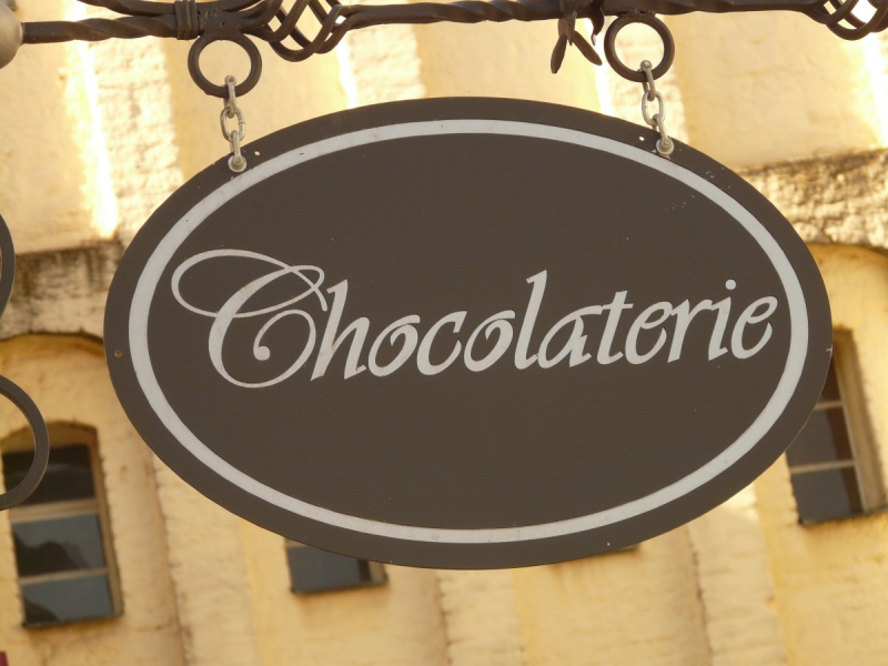 chocolaterie-CHATEAUDOUBLE-min_cafe_shield_chocolaterie_samurai_gasthof_eat-1360721