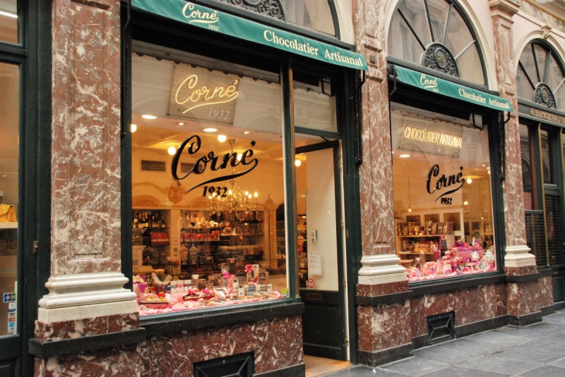 chocolaterie-CHATEAUDOUBLE-min_chocolate_chocolaterie_shop_luxury_chic_gallery_brussels_belgium-558146